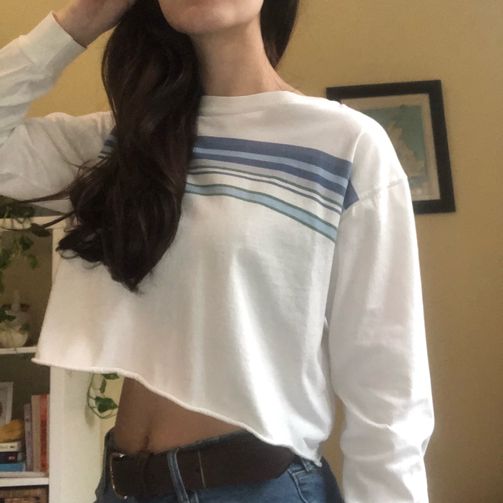 long-sleeved cropped american eagle top 🏞